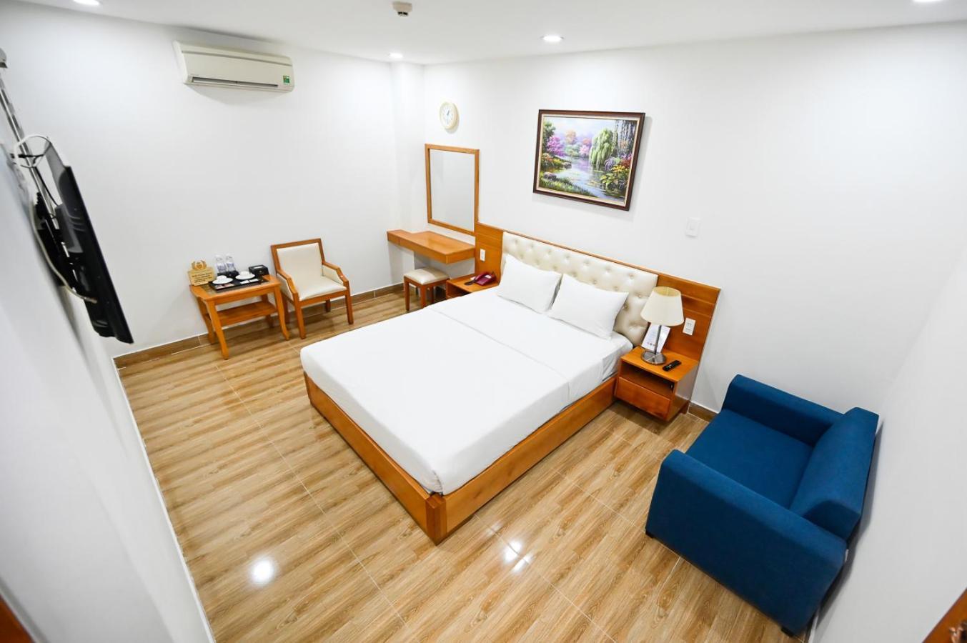 Vivian Airport Hotel Saigon Ho Chi Minh City Exterior photo